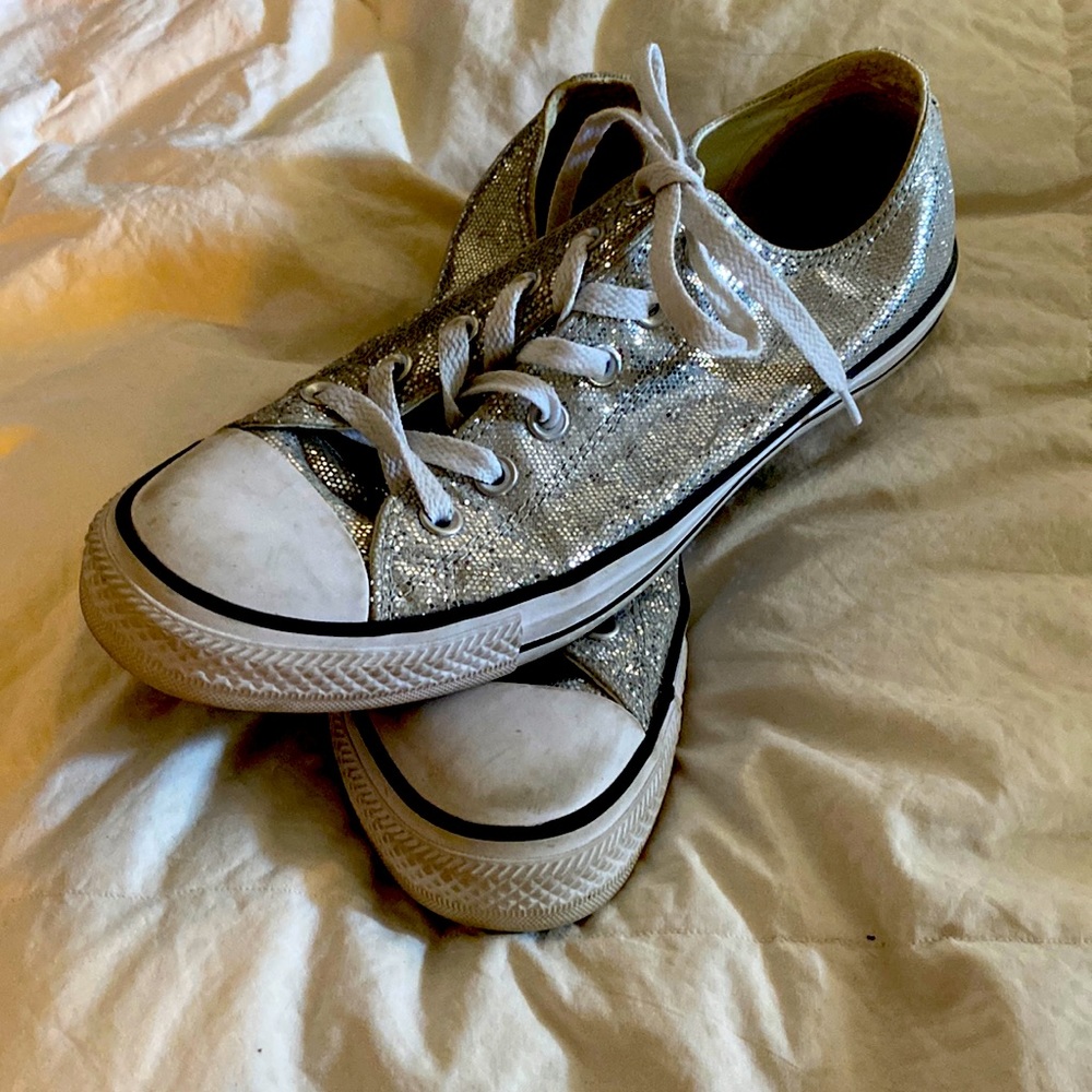 Sparkly Kicks to Rule this Fashion Season! Perfect Converse Sneakers